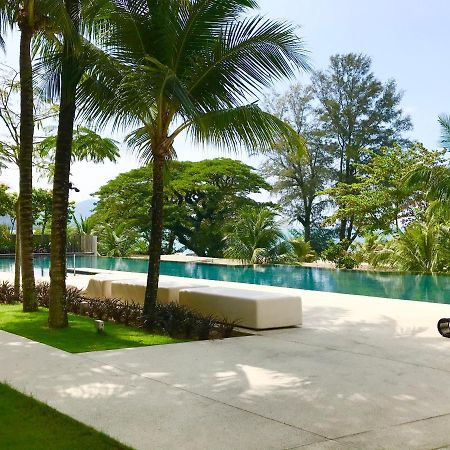 By The Beach - Luxury 2 Bedrooms Family Suite Batu Ferringhi Kültér fotó